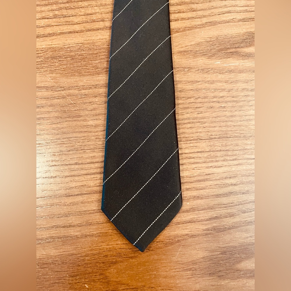 👔🔥 Skinny Black Tie With White Pinstripe